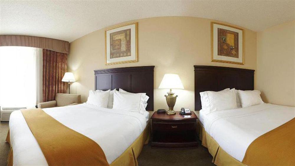 Holiday Inn Express Hotel & Suites Pell City Zewnętrze zdjęcie