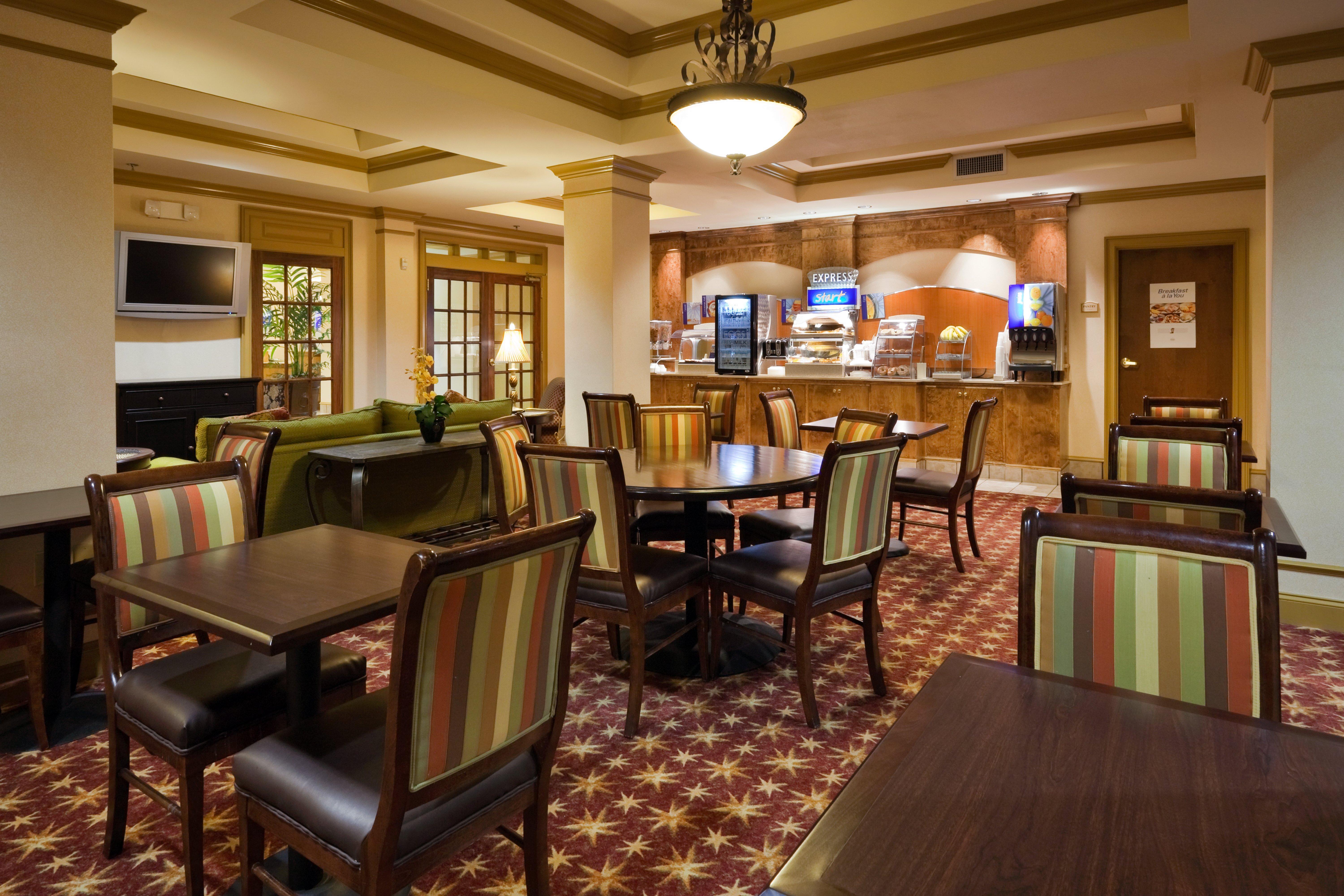 Holiday Inn Express Hotel & Suites Pell City Zewnętrze zdjęcie