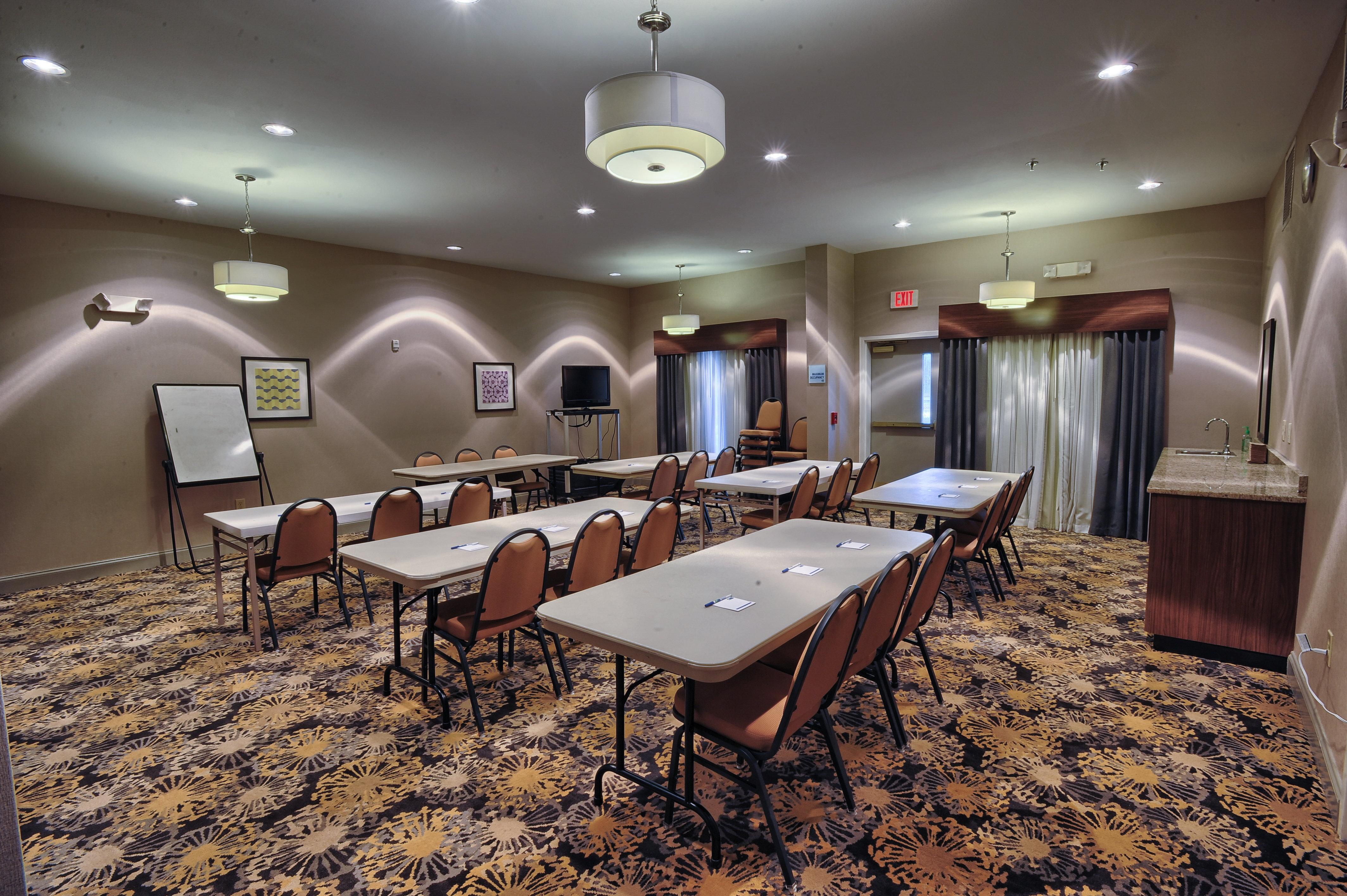 Holiday Inn Express Hotel & Suites Pell City Zewnętrze zdjęcie